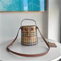 bag-burberry AAA-909